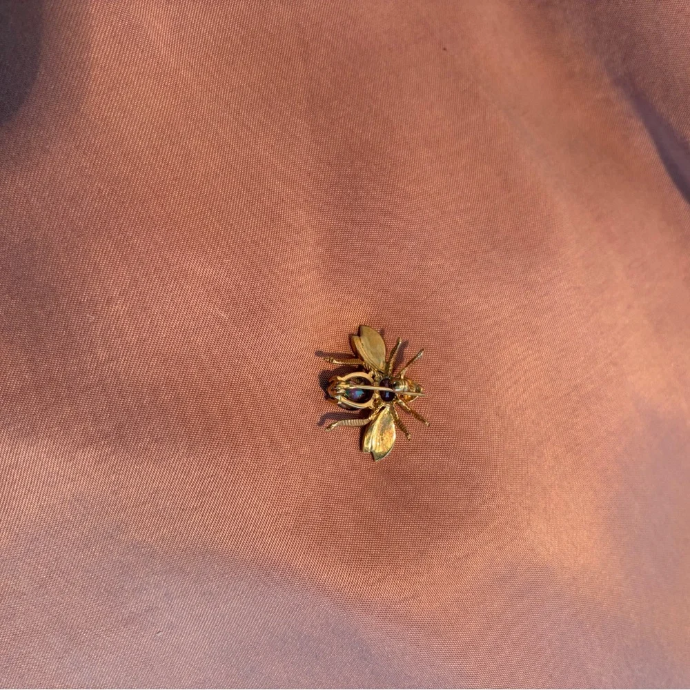 10k Gold and Topaz Bee Pin